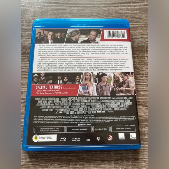 📀 3/$15 or 4/$20 📀 The Family Bluray - Picture 2 of 3